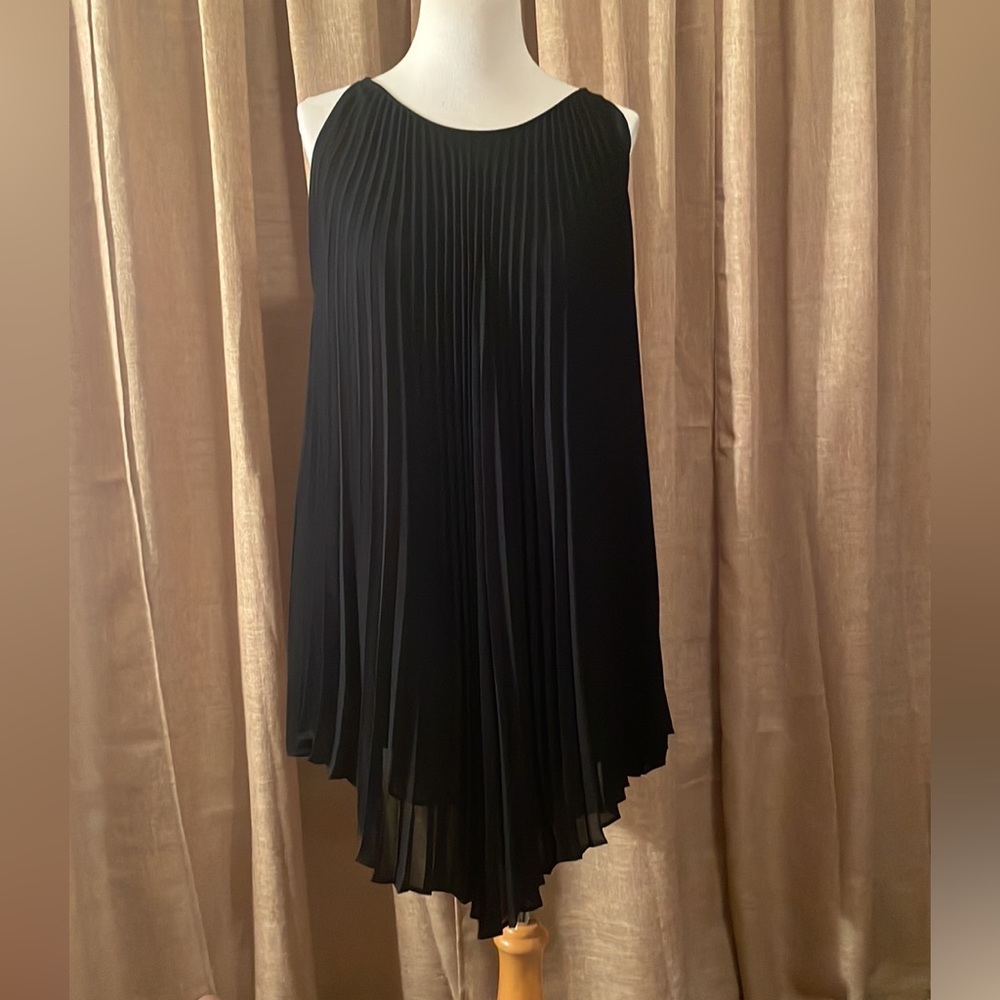 Max Edition black, sleeveless, high neck pleated blouse